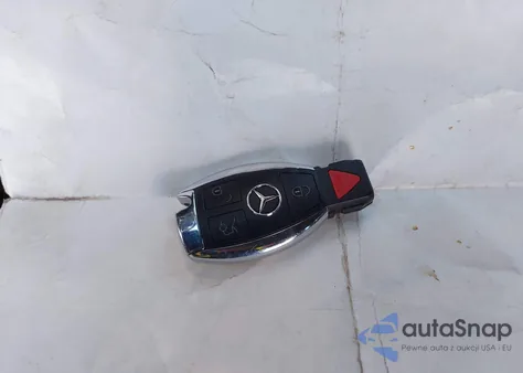 2017 Mercedes-Benz C 300 Sport 4Matic z USA, uszkodzony, nr VIN WDDWF4KB5HR217085